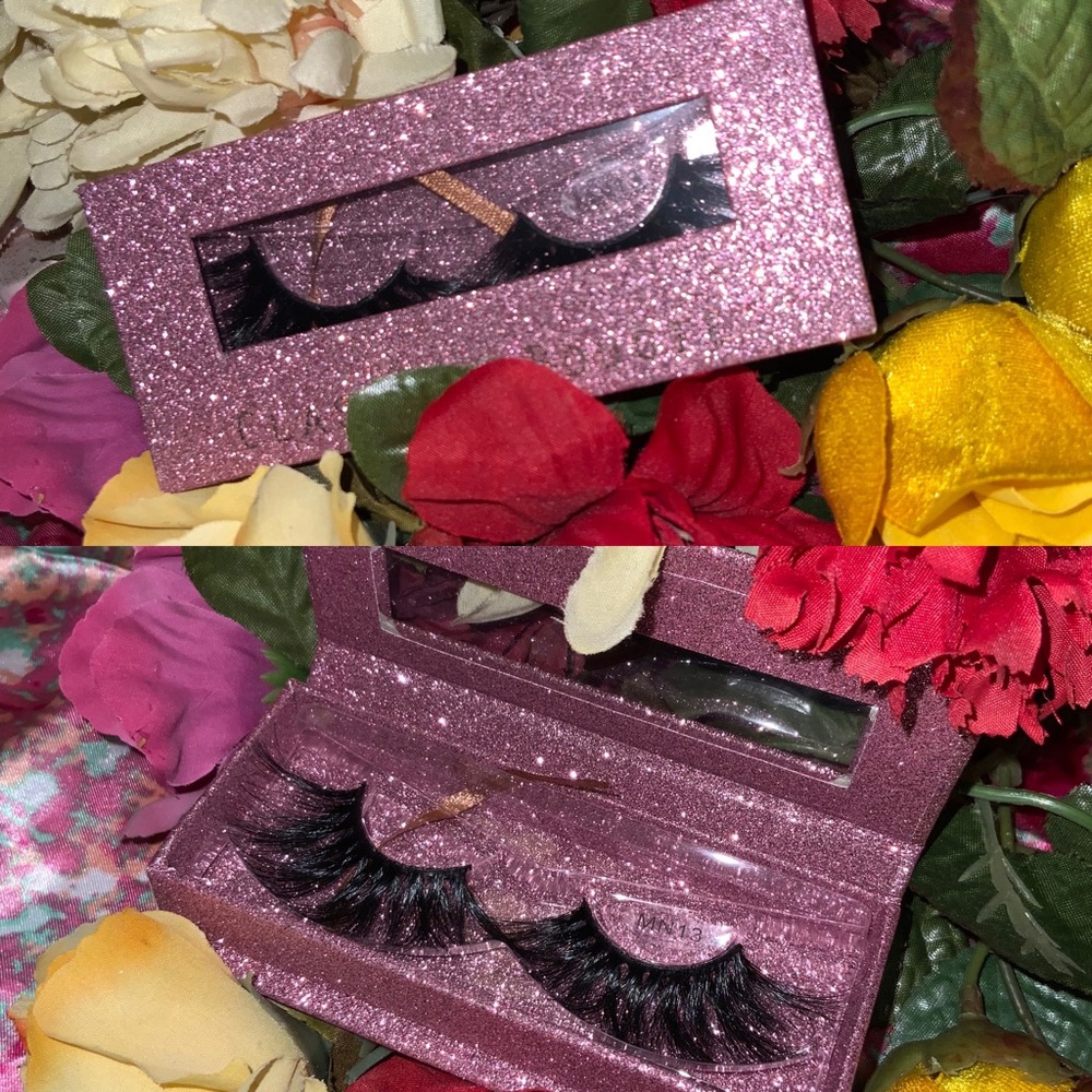 Lashes - Picture 5 of 5